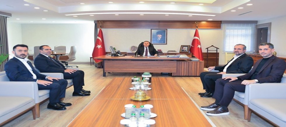 MÜSİAD Adana Şube Başkanlığına seçilen Ömer Tekdemir'den Vali Elban'a ziyaret